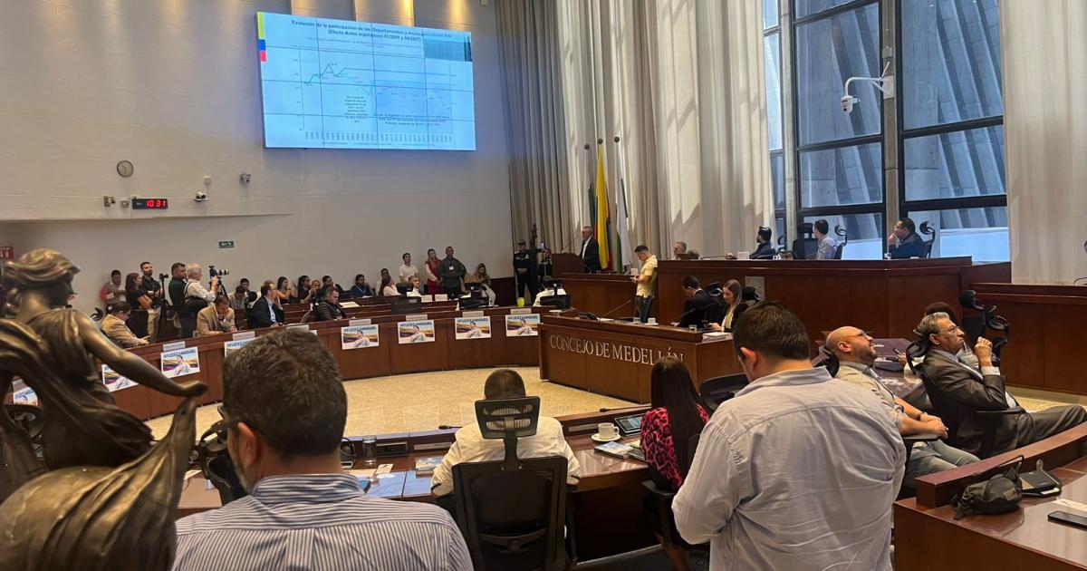 Iniciativa de autonomía fiscal busca que departamentos administren el impuesto de renta y patrimonio