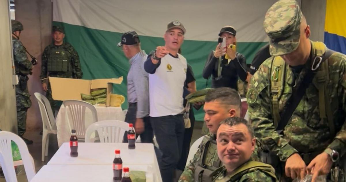 Una conmemoración de independencia de Antioquia entre fiambres y silencio