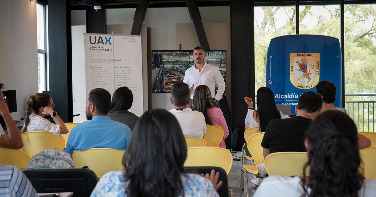 Rionegro lanza convocatoria para becas del 50% para maestrías en España