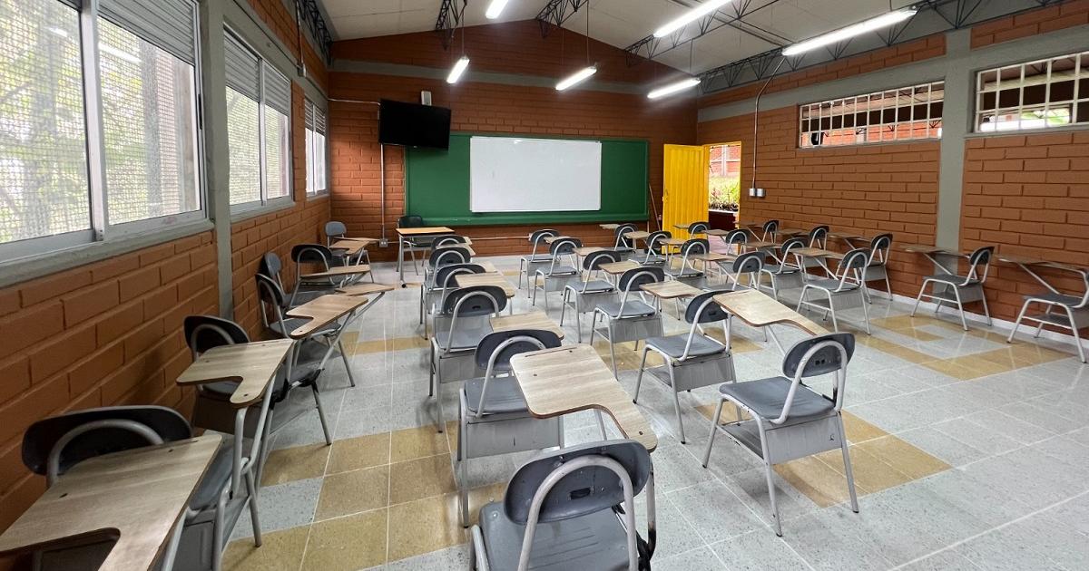 Finalizaron las obras de mejoramiento en 300 planteles educativos de Medellín