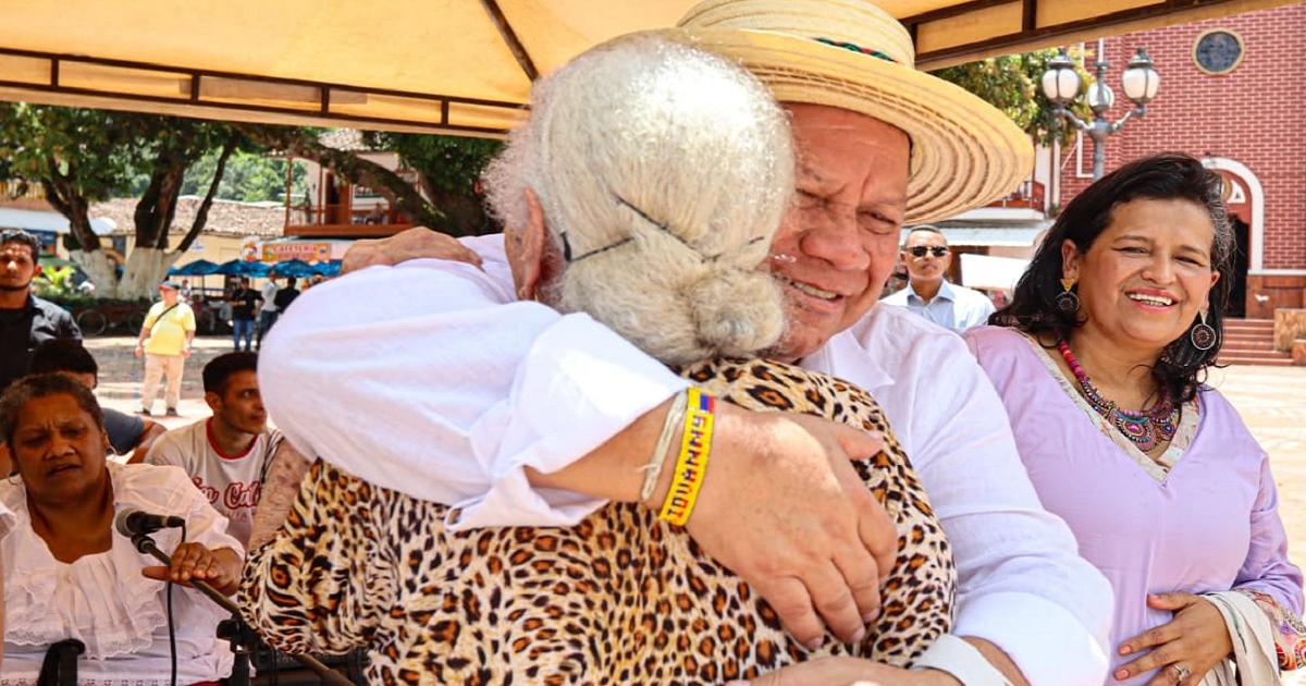 Entregan proyectos productivos agrícolas a víctimas del conflicto armado en San Carlos