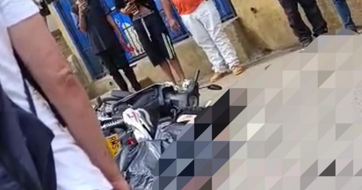 Motociclista falleció tras chocar de frente con un bus en Medellín