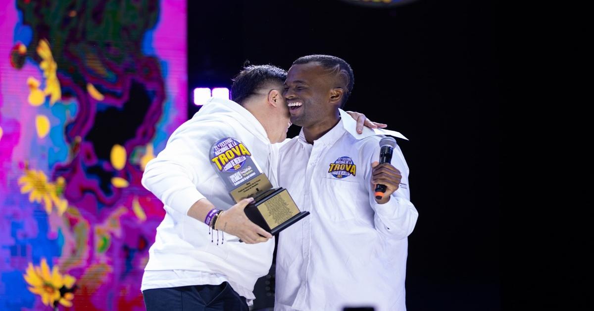 Cristian Estiven Querubín “Guacuco” es el nuevo rey del Festival Nacional de la Trova de Medellín