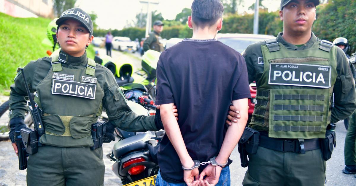 Criminales de Medellín utilizan vehículos con placas alteradas: Policía lanzó campaña contra estas redes