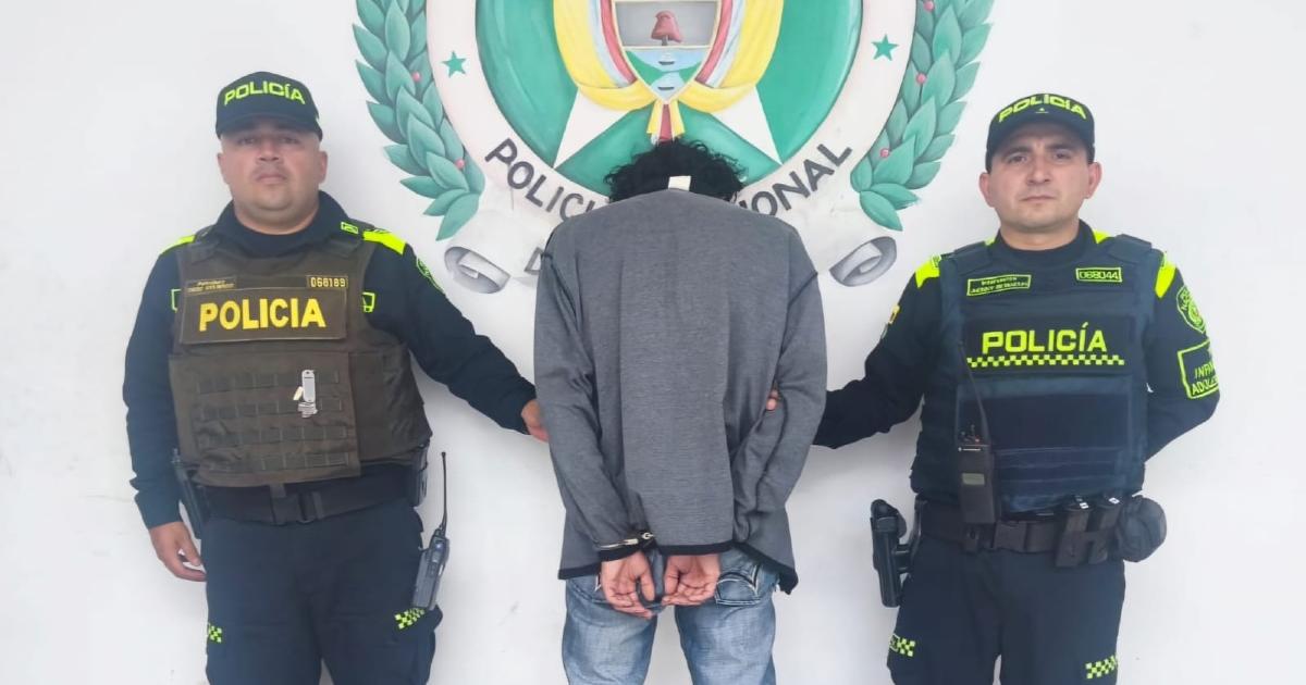 Enviado a la cárcel alias 'Lámpara', señalado de golpear a su hijastro de cuatro años en Medellín