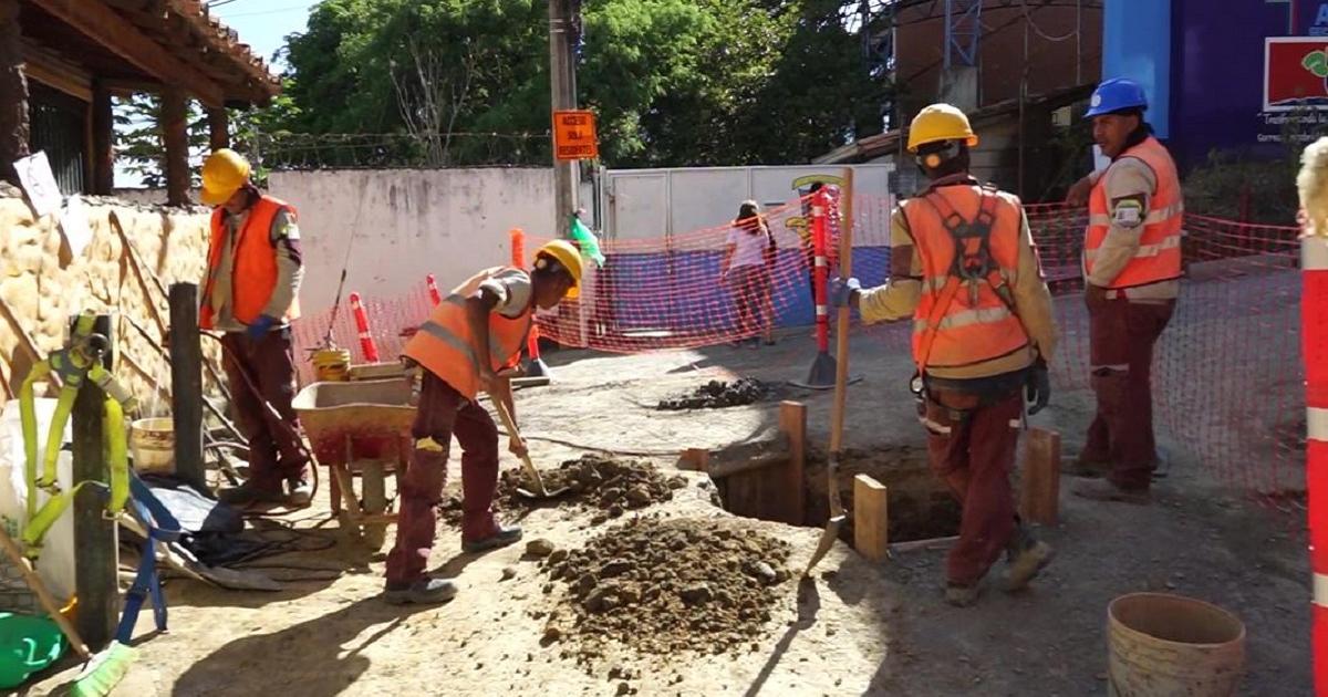 Avanzan obras de acueducto y alcantarillado en sector de Bello