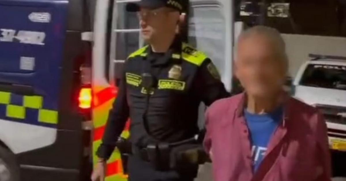 Le roció gasolina y la quemó viva porque le daño las matas sembradas en Medellín