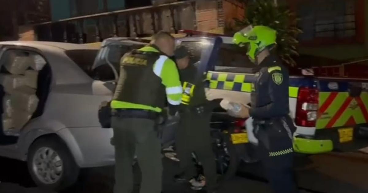 Persecución de película: Vehículo cargado de marihuana chocó varios automotores en Bello