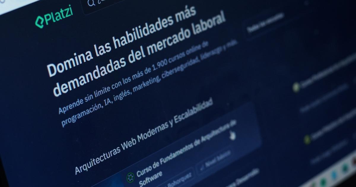 Cerca de 5 mil jóvenes de Medellín podría estudiar de manera gratuita cursos digitales
