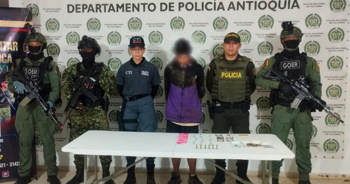 La policía capturó a un reconocido extorsionista del Clan del Golfo en Caucasia, Antioquia