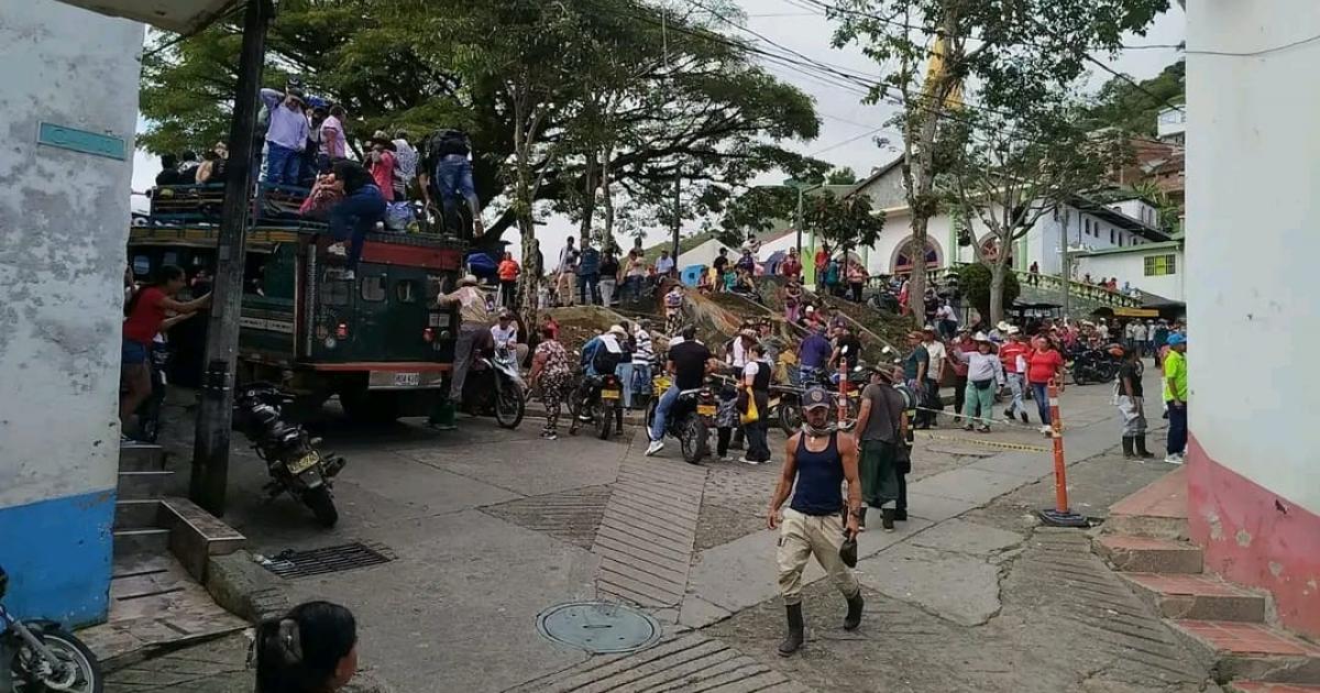 Desplazamiento forzado desborda la capacidad en Briceño, Antioquia: Se espera la llegada de 2000 personas