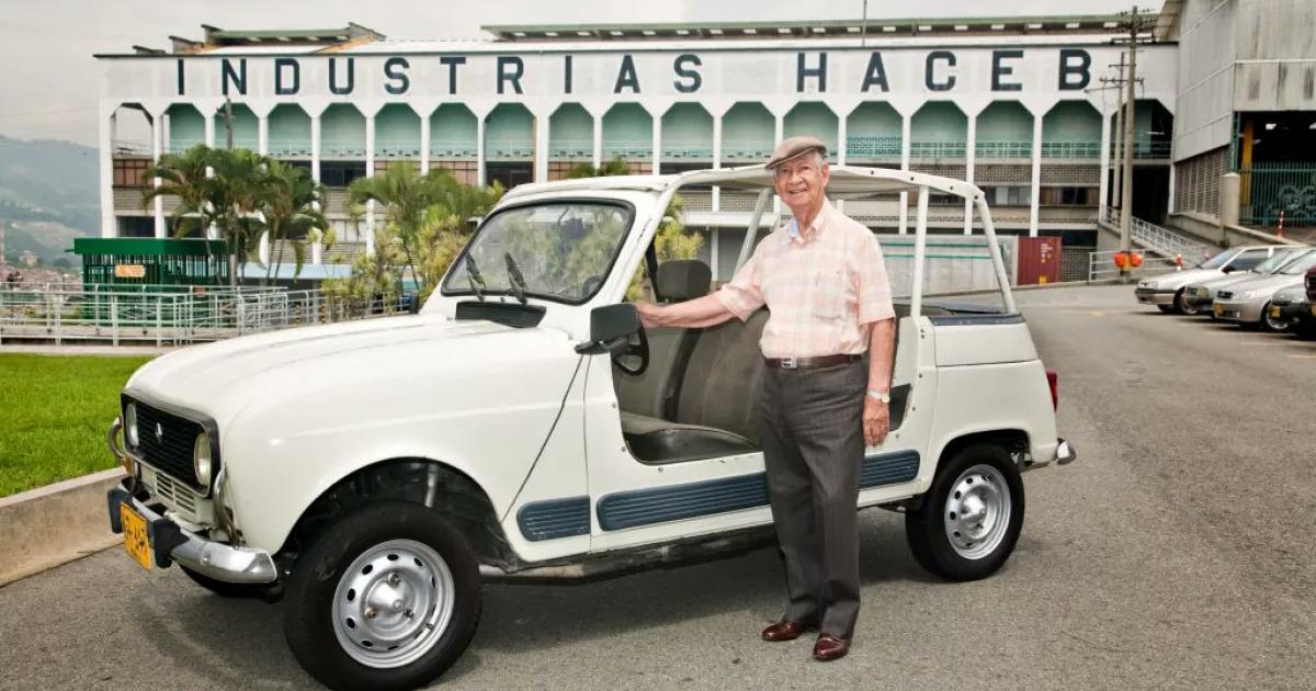 Funcionarios, exempleados y ciudadanos despiden al fundador de Haceb, José María Acevedo Álzate