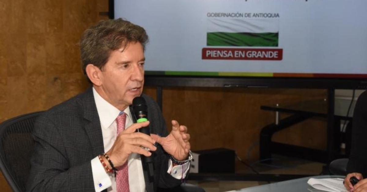 Luis Pérez fue citado por la JEP para que rinda testimonio por operaciones militares mientras era alcalde de Medellín