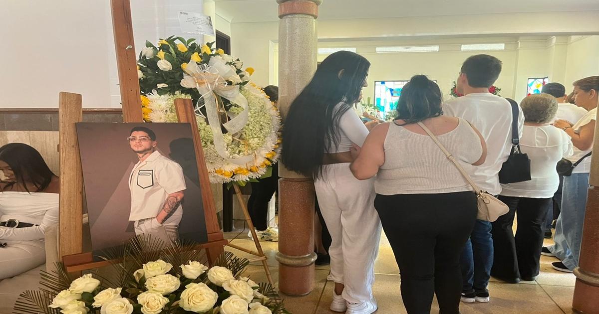 Entre familiares y amigos fue despedido B-King en Medellín