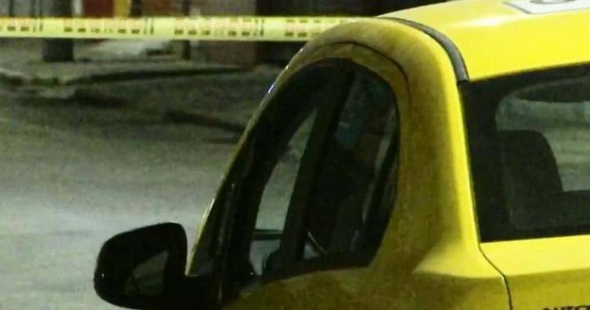 Madre entregó a su hijo menor a la Policía tras homicidio de taxista en Aranjuez; la sangre en la ropa lo delató