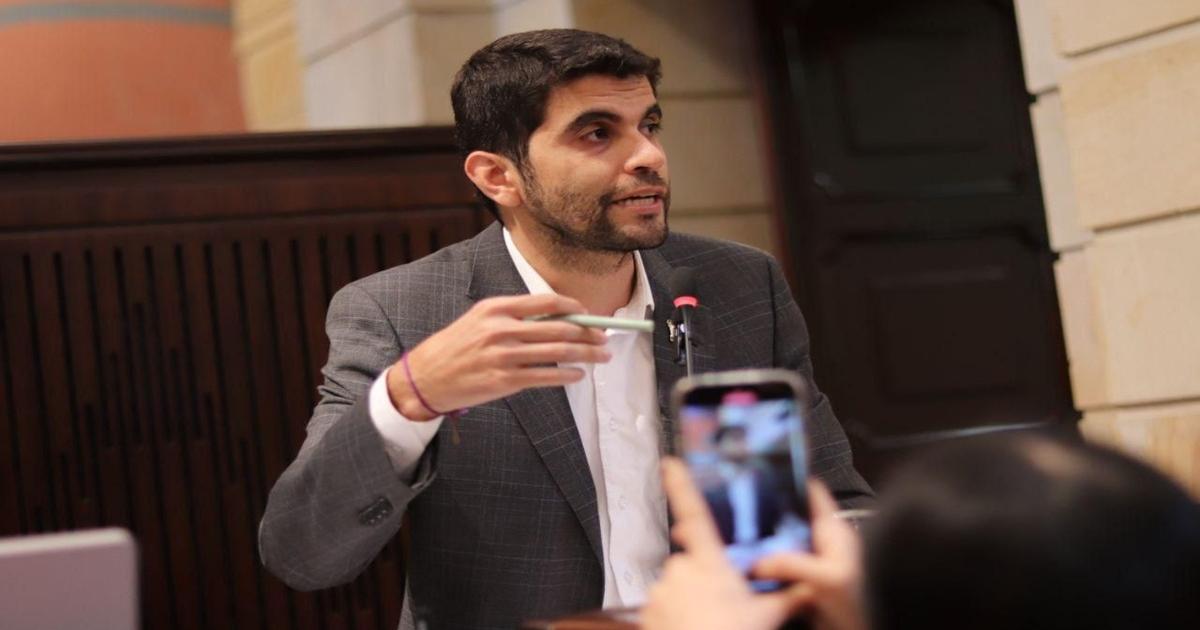 Hernán Cadavid reveló que el gobierno Petro ha gastado $25.000 millones para repatriar a los deportados por EE.UU