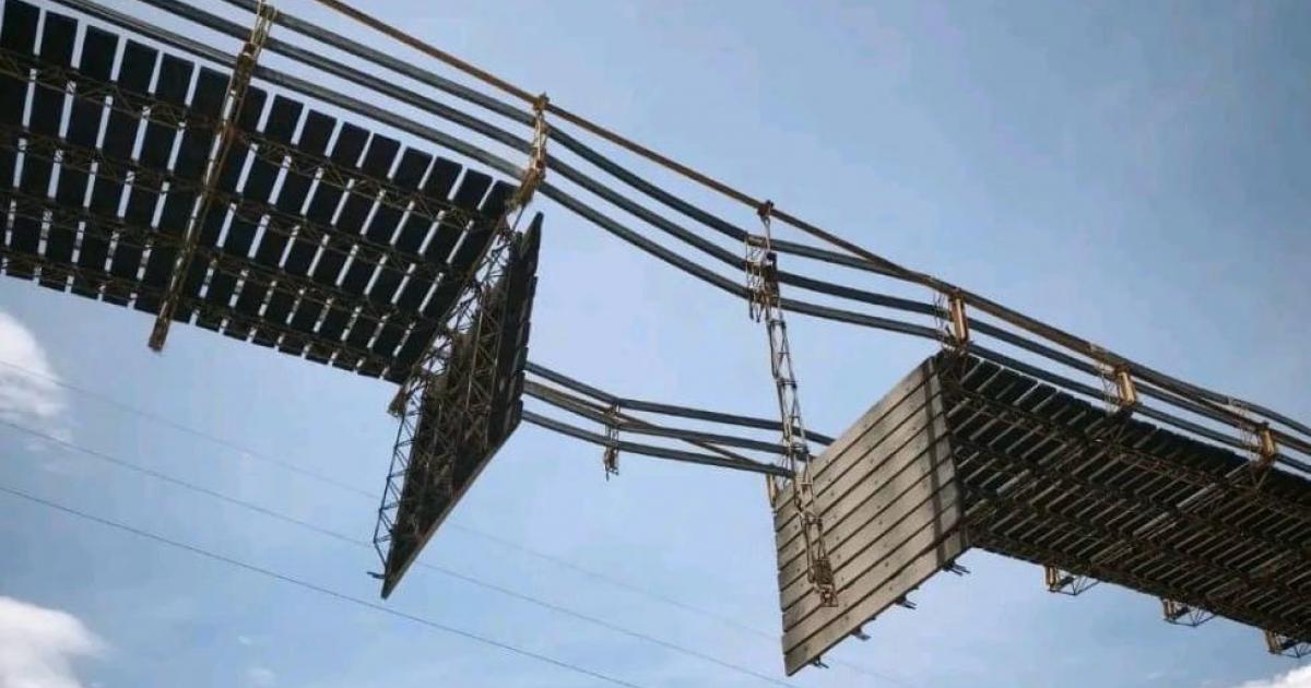 Vehículo cae al colapsar puente colgante en Sopetrán; tres heridos en el Occidente de Antioquia