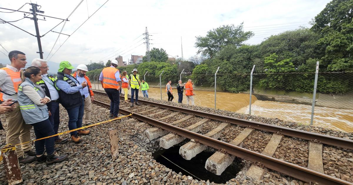 Con drones y sensores se evalúa si existen nuevas socavaciones en medio de la emergencia que se registra en el Metro