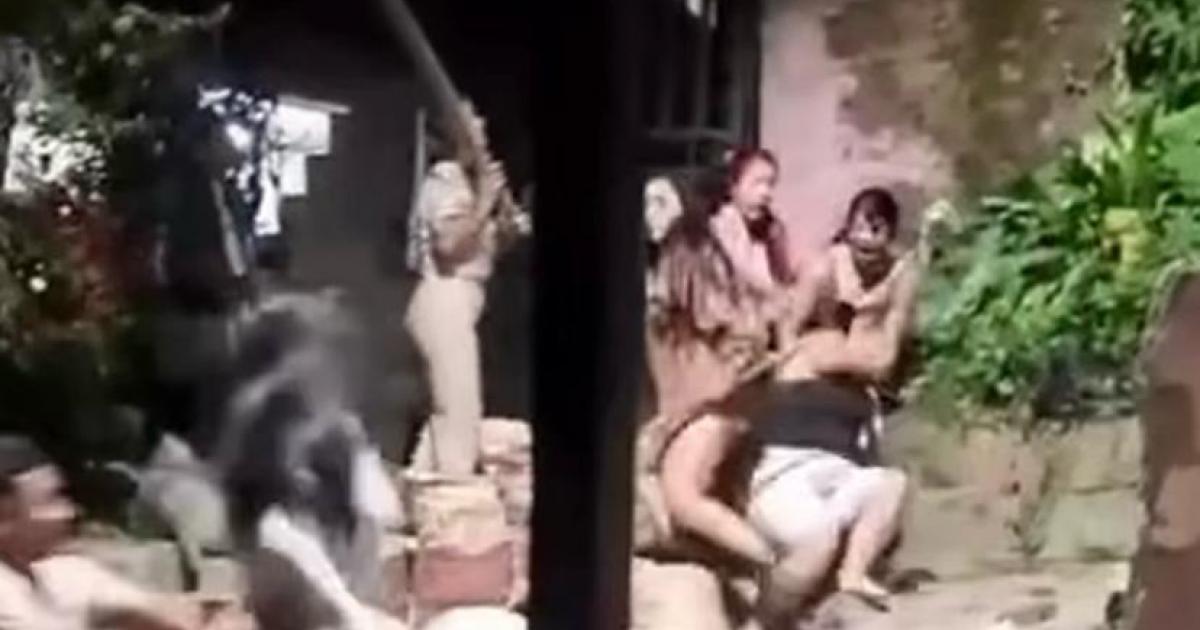 Violenta pelea vecinal con palos y piedras deja una mujer herida en Medellín; habría iniciado por consumo de licor