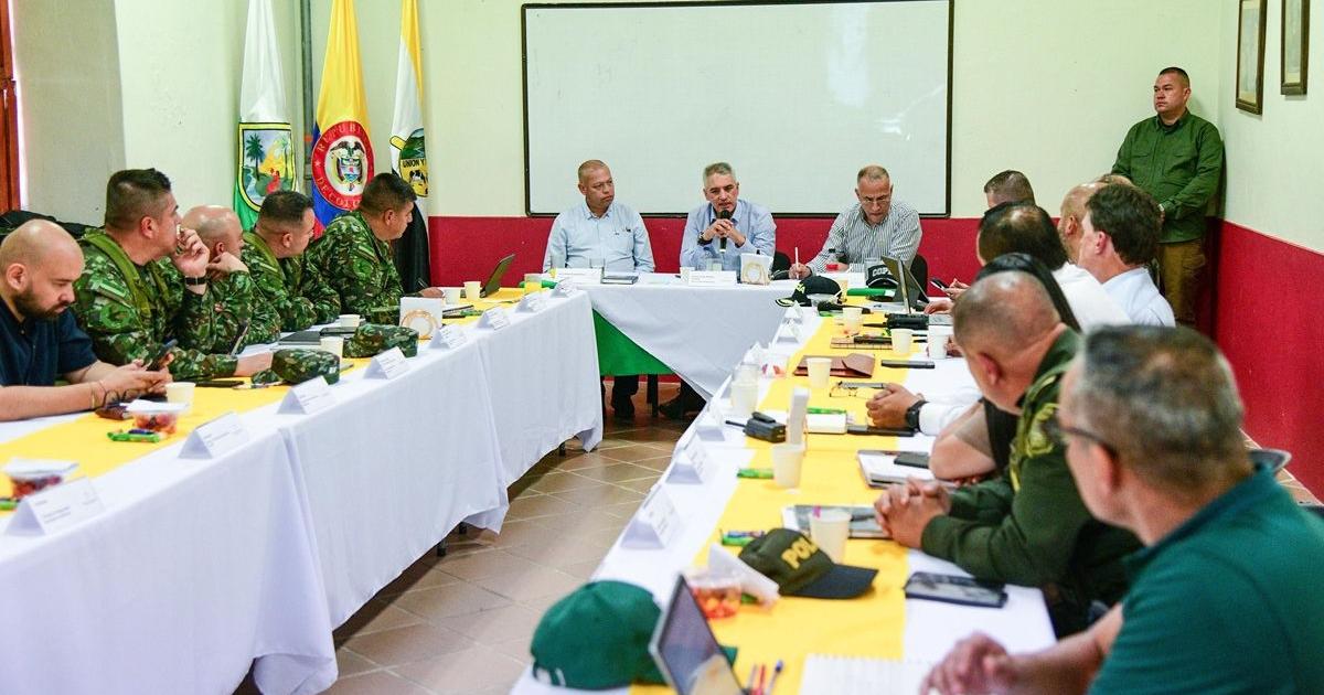 Autoridades ofrecen recompensa de $100 millones por dos cabecillas de las disidencias de Calarcá que delinquen en Antioquia