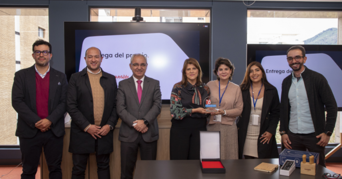Universidad Cooperativa de Colombia gana premio internacional por excelencia en transformación digital