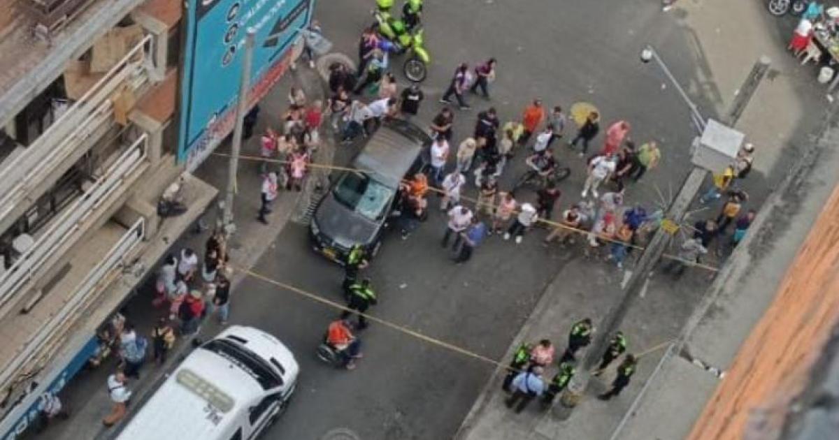 Buscan con videos de seguridad el asesino de un habitante de calle en Medellín