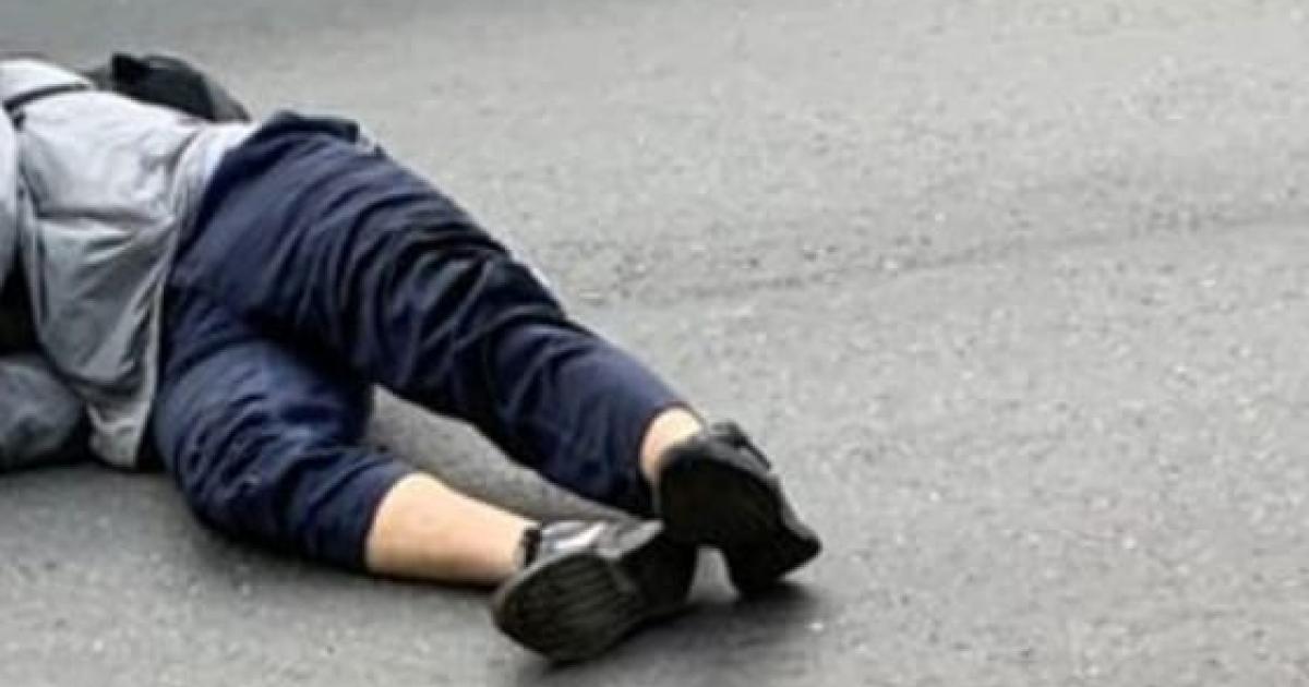 Accidente en Medellín: Motociclista murió al colisionar con un camión