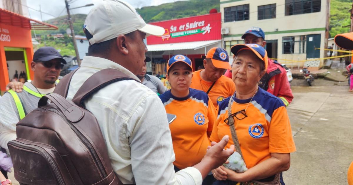 "No nos dejen solos": alcalde de Suárez tras atentado terrorista con 'carro- bomba'