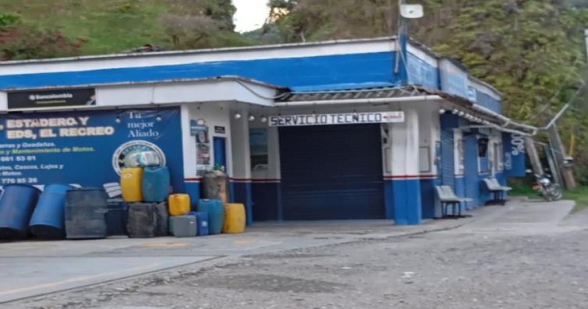 Clan del Golfo niega extorsiones en Nariño y adjudica amenazas y cierre de gasolinera a banda de alias 'Camila' 