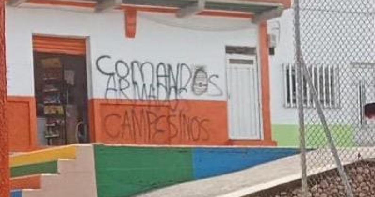 Con grafitis en las paredes, llegó nuevamente la zozobra a Andes