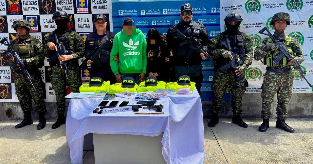 Usaban uniformes policiales: Capturaron en Guatapé a dos miembros del GDO 'El Mesa' requeridos por microtráfico 
