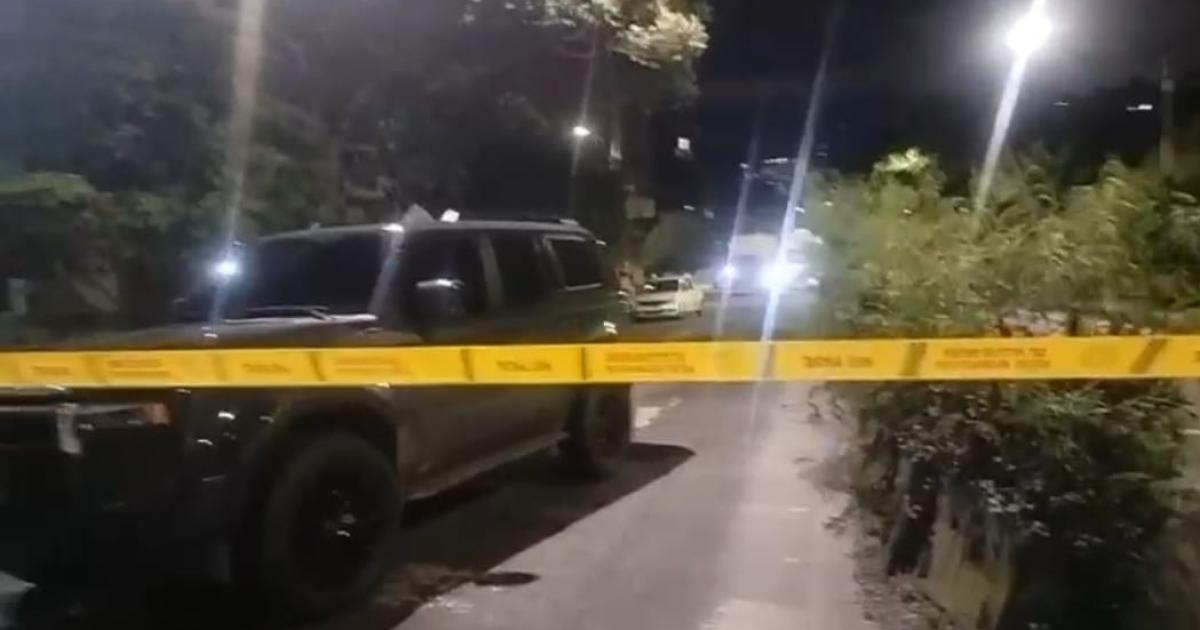 Sobrino de alias “Cuco Vanoy”, ex jefe de las AUC, en estado crítico tras ataque sicarial en Medellín