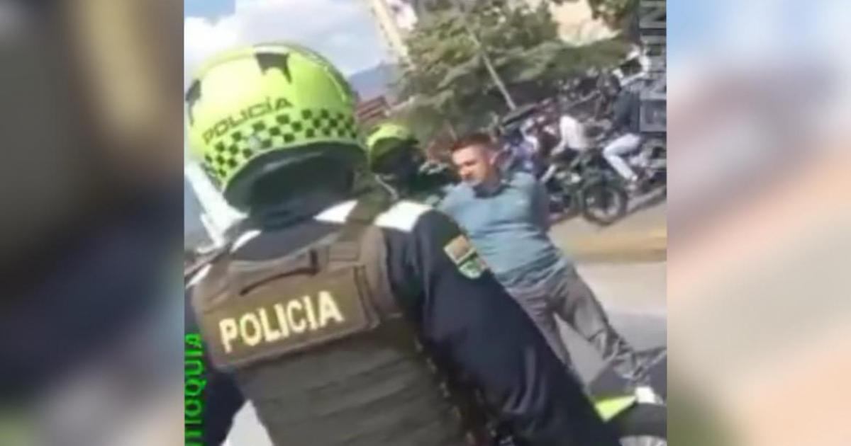Un taxista habría apuñalado a un peatón en medio de un reclamo en el centro de Medellín
