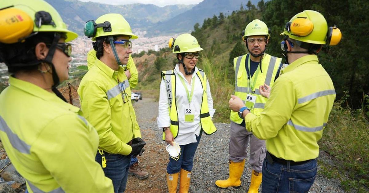 Corantioquia pide suspender el uso de agua de la quebrada la Aguacatala por derrame masivo de detergente