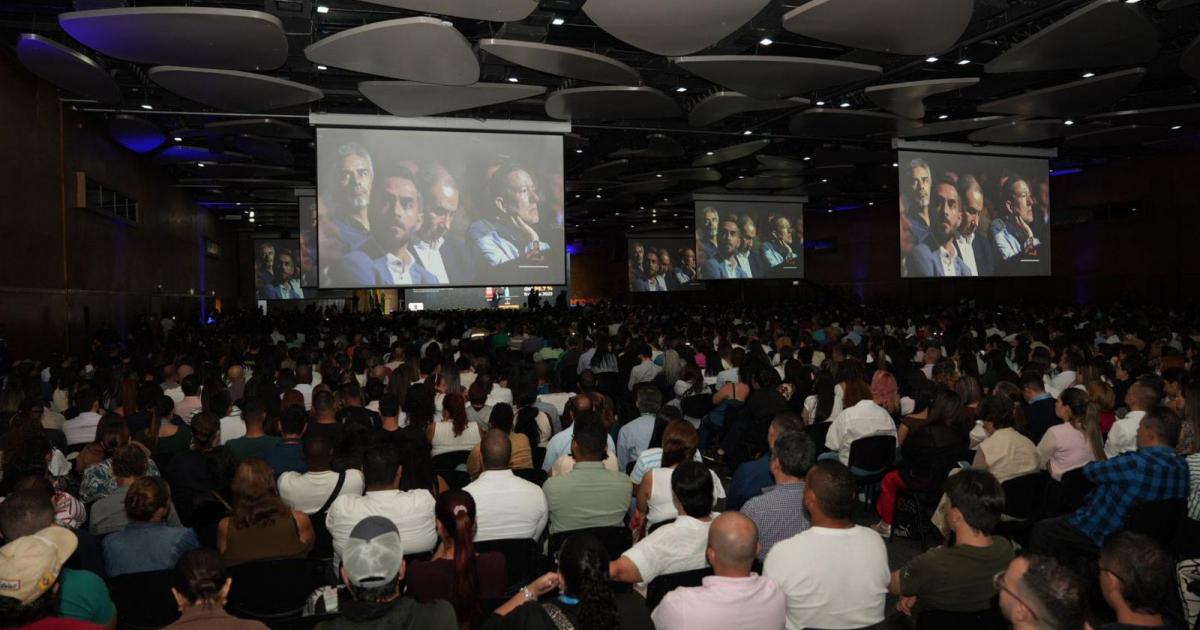 Alcalde de Medellín instó a cuidar la democracia y las libertades en la región