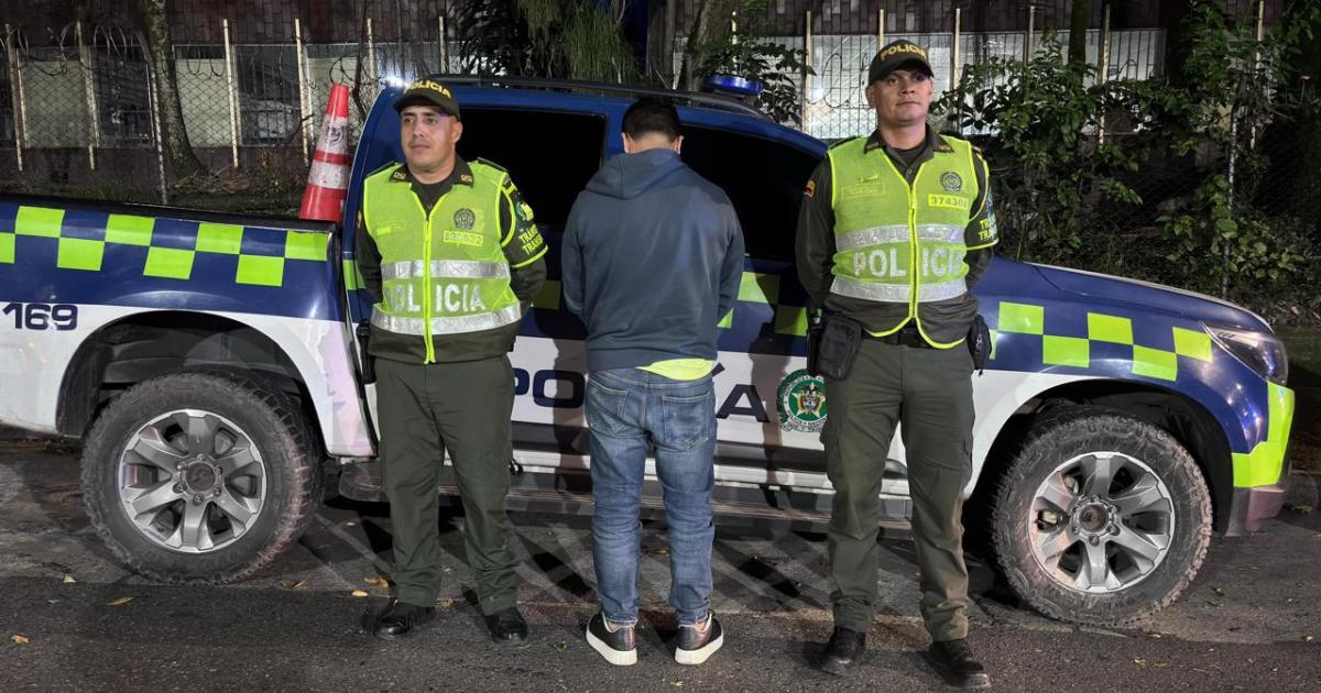 Cayó en Caldas un fugitivo con notificación azul de Interpol buscado por homicidio agravado y porte ilegal de armas
