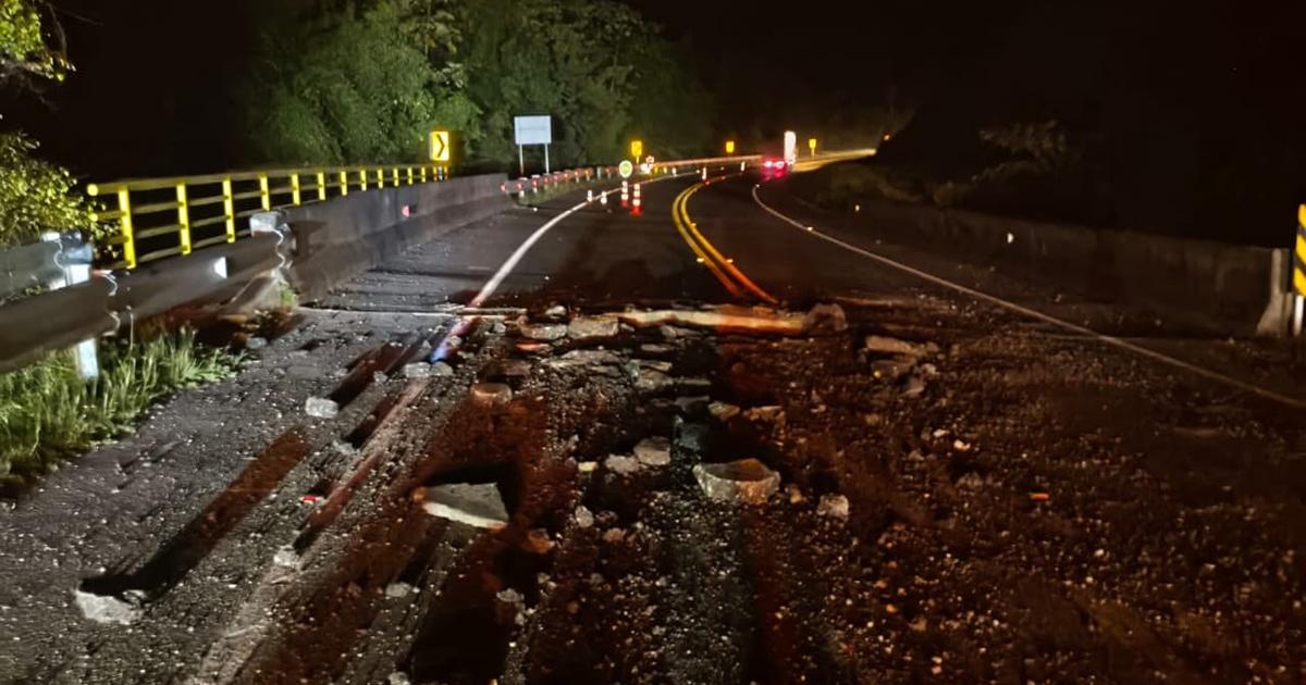 Activación de explosivo afecta vía del sector Arquía, en Caramanta (Antioquia); no hay lesionados
