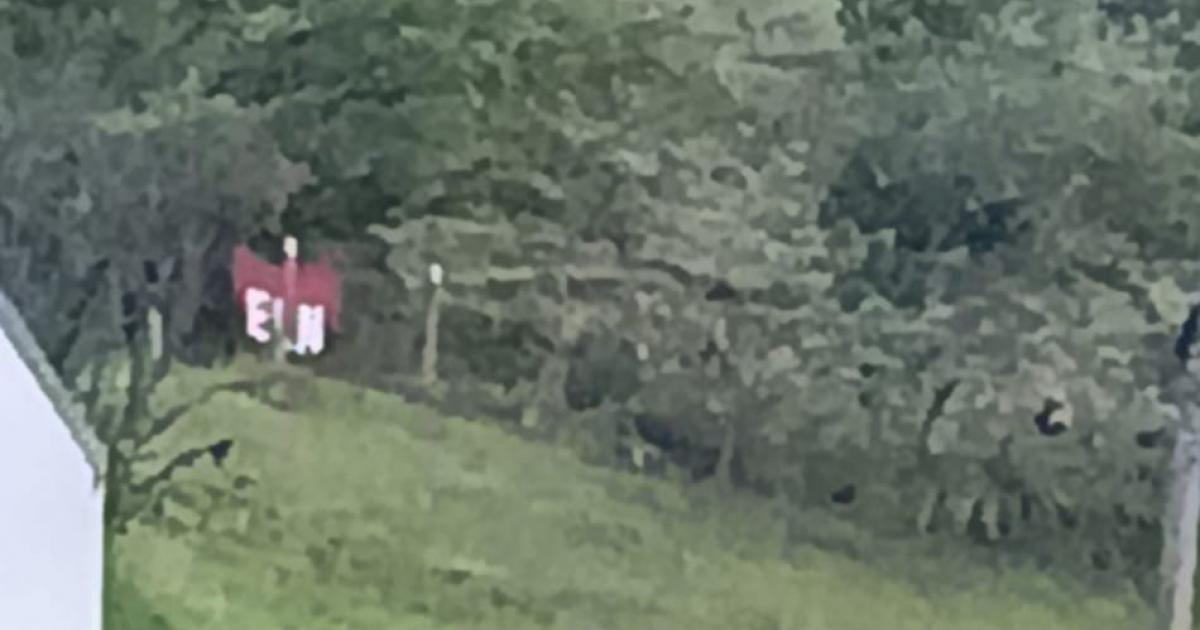 Alerta máxima en Medellín: Aparecieron tres banderas del ELN en el sur y el norte del Valle de Aburrá