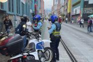Operativos de movilidad en Medellín inmovilizan 856 vehículos por invasión a carriles exclusivos