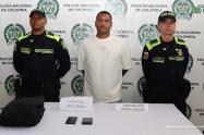 Judicializan a policía por homicidio agravado: lo acusan de acechar y matar al novio de su ex en Pueblorrico