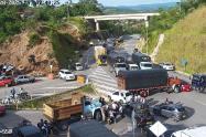 Habitantes de Remedios bloquean las vías del nordeste antioqueño