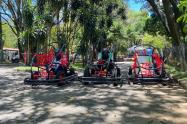 Buggies familiares en el Parque Norte de Medellín