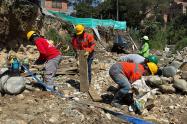 Con 285 volquetas de residuos retiradas, Medellín refuerza quebradas para enfrentar nueva temporada de lluvias