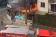 Mesero sufre graves quemaduras tras explosión de gas que calcinó un tradicional restaurante italiano en Envigado
