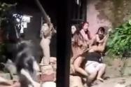 Violenta pelea vecinal con palos y piedras deja una mujer herida en Medellín; habría iniciado por consumo de licor