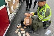 Sin documentación: Policía incautó 715 cartuchos 9mm transportados ilegalmente como encomienda en bus de servicio público 