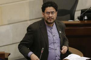 El senador Iván Cepeda hizo una advertencia sobre la curul de Mockus
