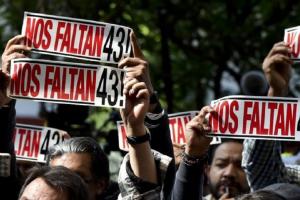 Protestas por los alumnos de Ayotzinapa desaparecidos en 2014.