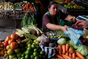 Mercado en Colombia y el IVA en la canasta familiar
