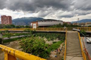 A 31 años de cárcel condenaron al hombre que degolló a su novia en el puente de la Macarena